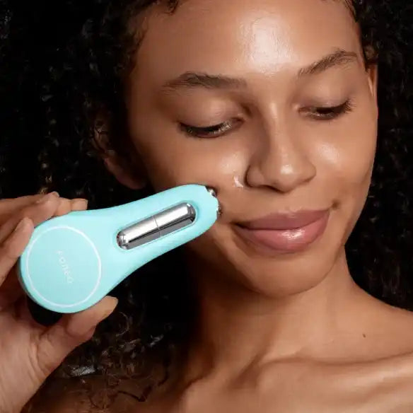 BEAR 2 eyes & lips – Microcurrent Smoothing Device